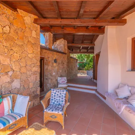 San Teodoro - By Searly Villa