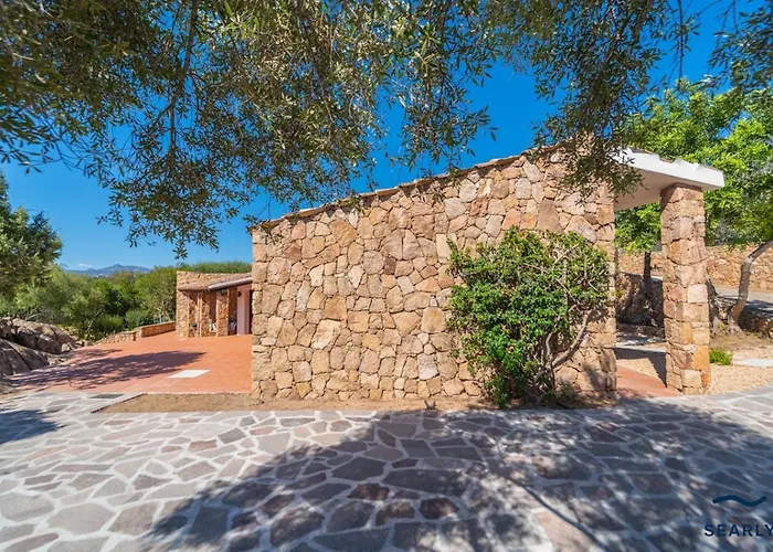 San Teodoro - By Searly Villa